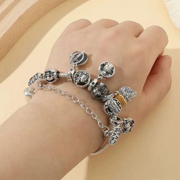 925 Sterling Silver Plated Star Wars Ensemble Themed Charm Bracelet - Picture 4 of 6